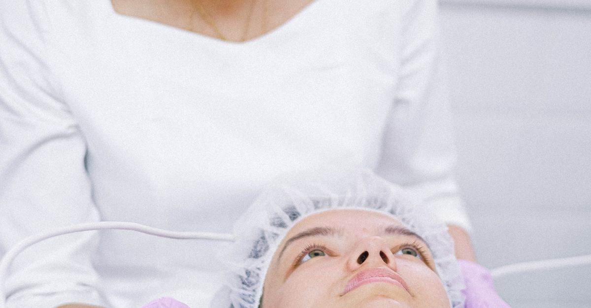 Comparing Hyaluronic Acid Fillers and Collagen Boosters