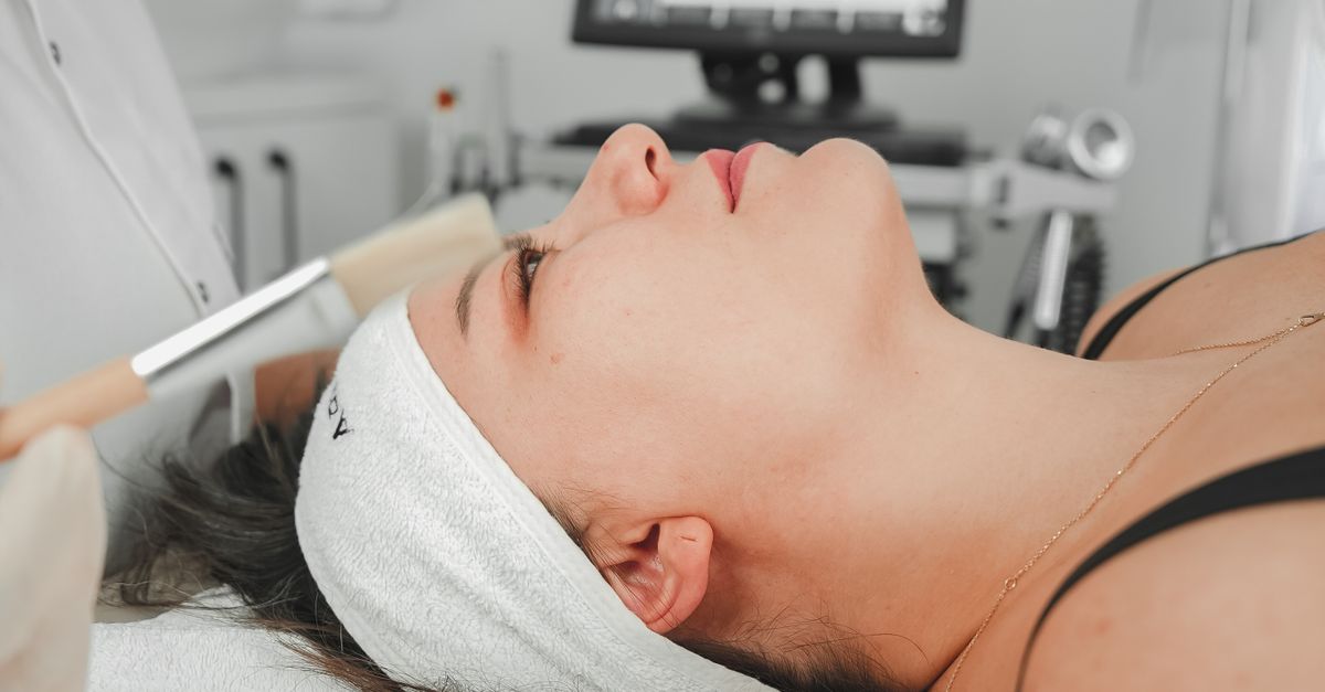 What to Expect During Your Laser Skin Resurfacing Treatment